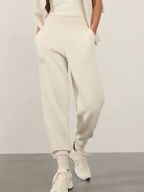 Athleta Coaster Luxe Waffle High Rise Jogger in Bone - Size LP